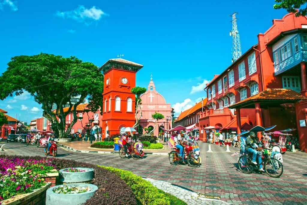 Jonker Street New Cozy 20pax Swimming Pool Karaoke
