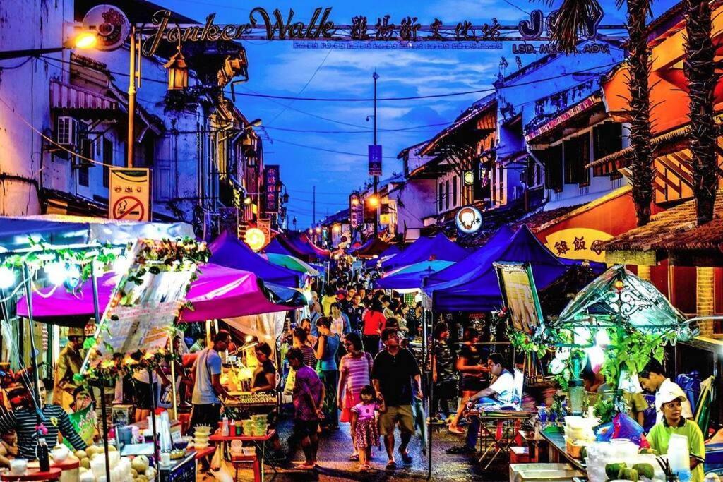 Jonker Street New Cozy 20pax Swimming Pool Karaoke Holiday home Malacca