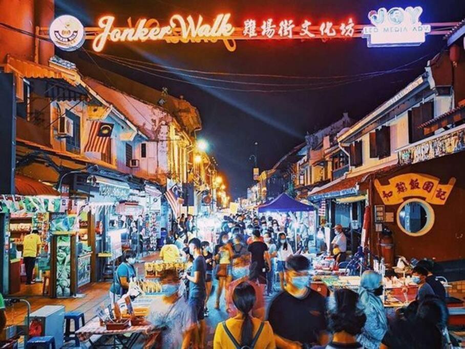 Holiday home Jonker Street New Cozy 20pax Swimming Pool Karaoke Malacca