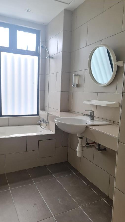 Jonker Street New Cozy 20pax Swimming Pool Karaoke
