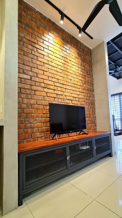 Jonker Street New Cozy 20pax Swimming Pool Karaoke Holiday home