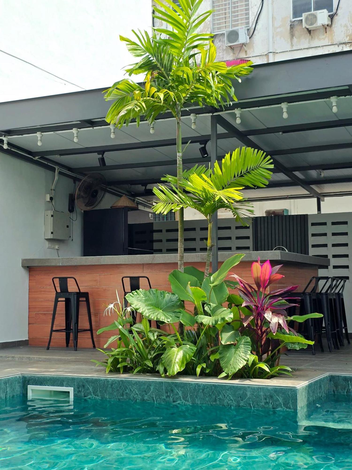 Jonker Street New Cozy 20pax Swimming Pool Karaoke